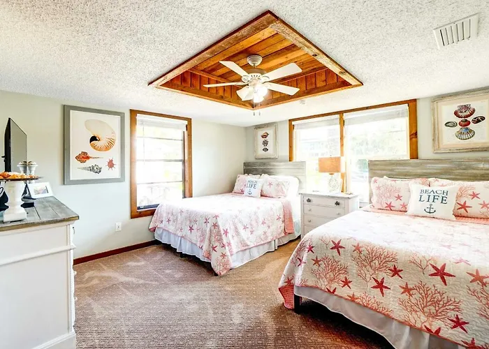 Indian Rocks Cottage, Walk To Beach! * Clearwater Beach