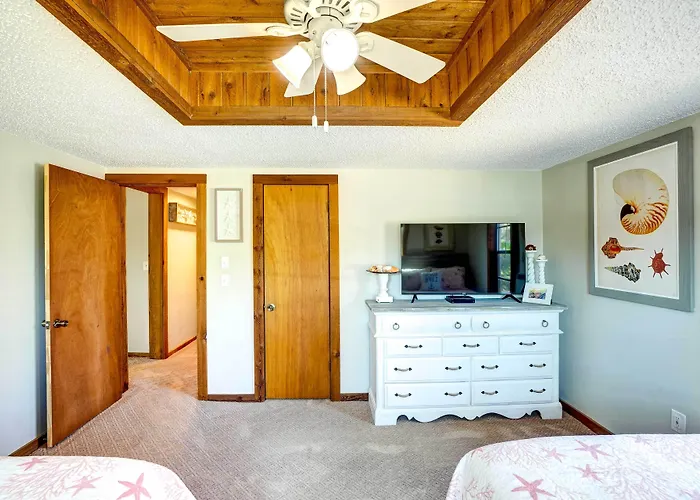 Indian Rocks Cottage, Walk To Beach! Clearwater Beach